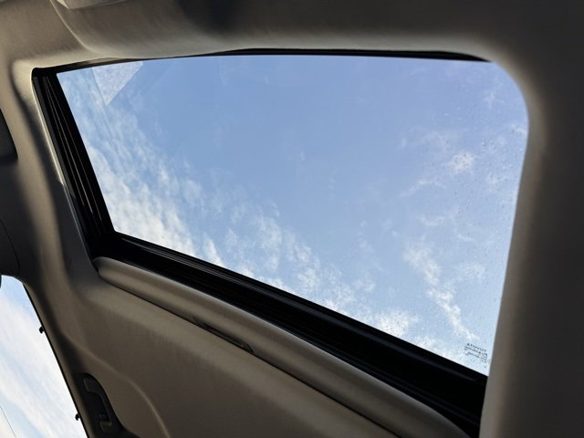 Certified 2022 Toyota Highlander XLE image 6