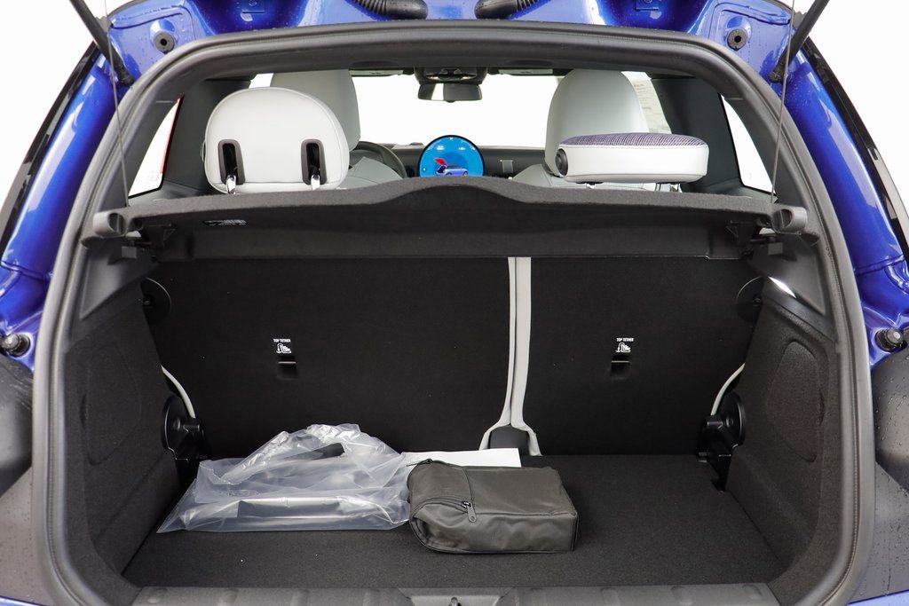 New 2026 MINI Cooper 2-Door Hardtop image 15