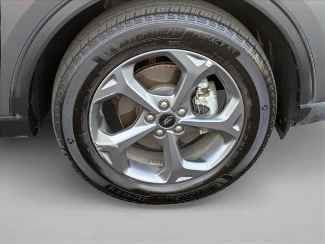 Used 2025 Ford Escape ST-Line image 24