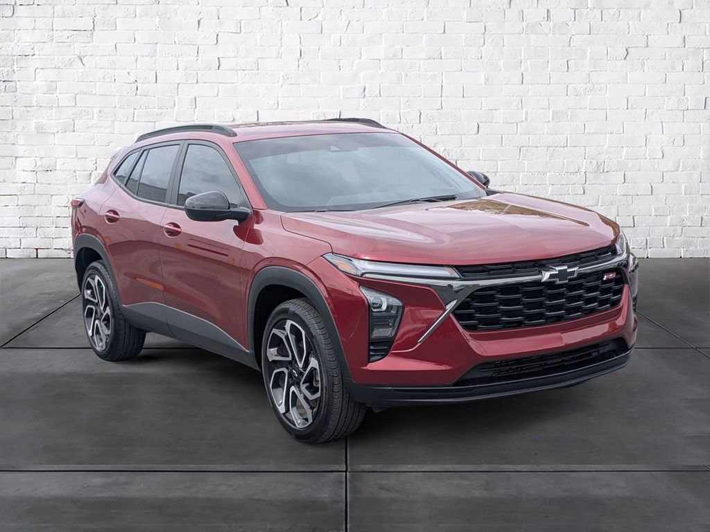 Used 2025 Chevrolet Trax RS w/ Driver Confidence Package image 1