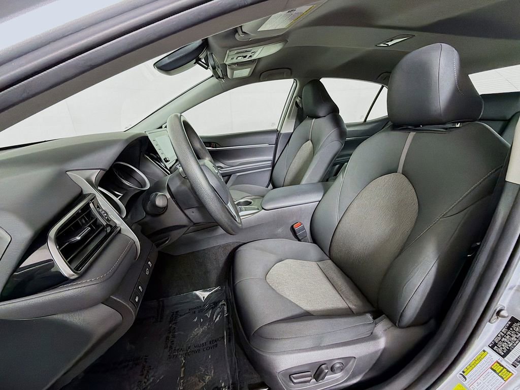 Used 2022 Toyota Camry LE image 12