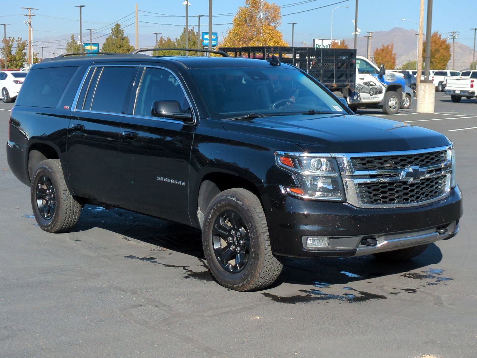 Used 2018 Chevrolet Suburban LT w/ Luxury Package image 8