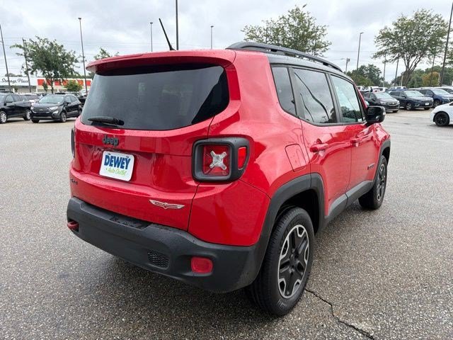 Used 2015 Jeep Renegade Trailhawk AWD/4WD image 5