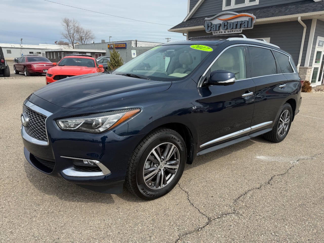 Used 2017 INFINITI QX60 AWD w/ Premium Plus Package image 1