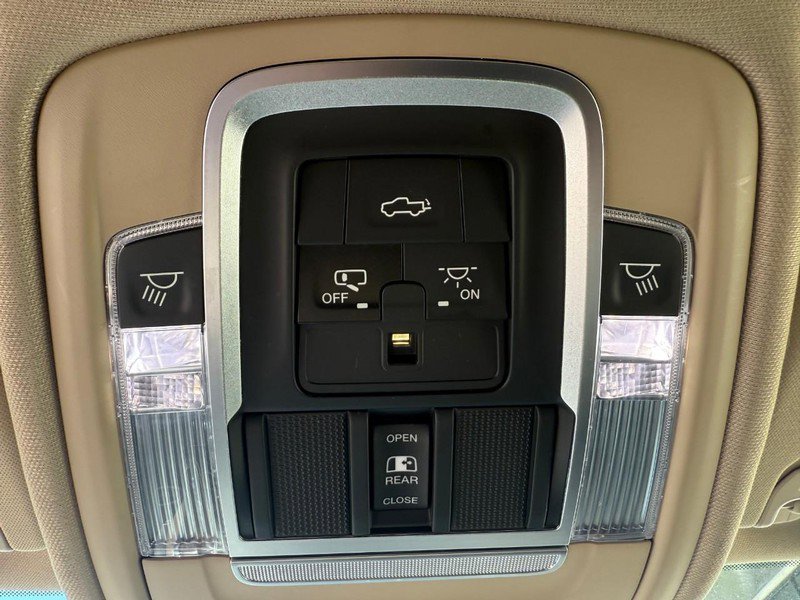 Used 2019 RAM 1500 Laramie image 33