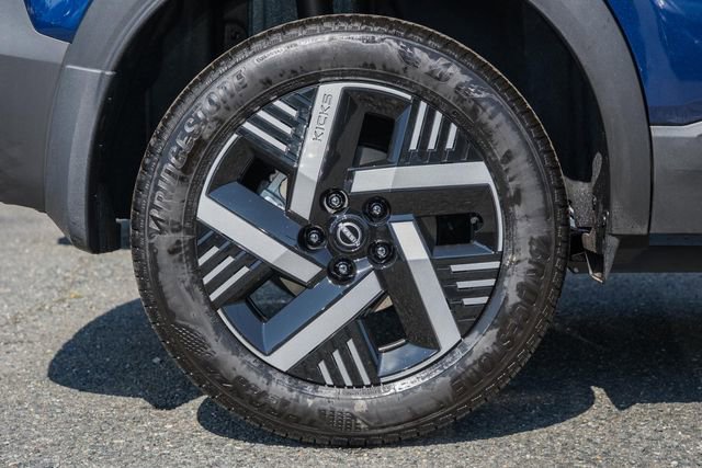New 2026 Nissan Kicks SV image 16