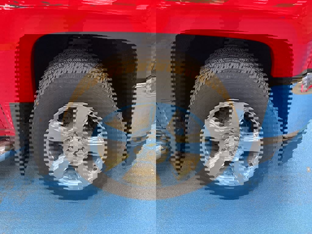 Used 2018 Chevrolet Silverado 1500 LT w/ All Star Edition image 3