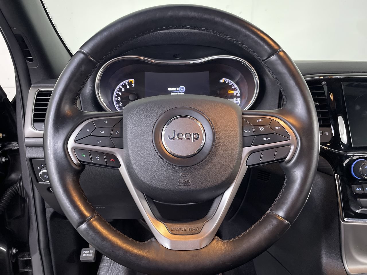 Used 2020 Jeep Grand Cherokee Altitude AWD/4WD image 13