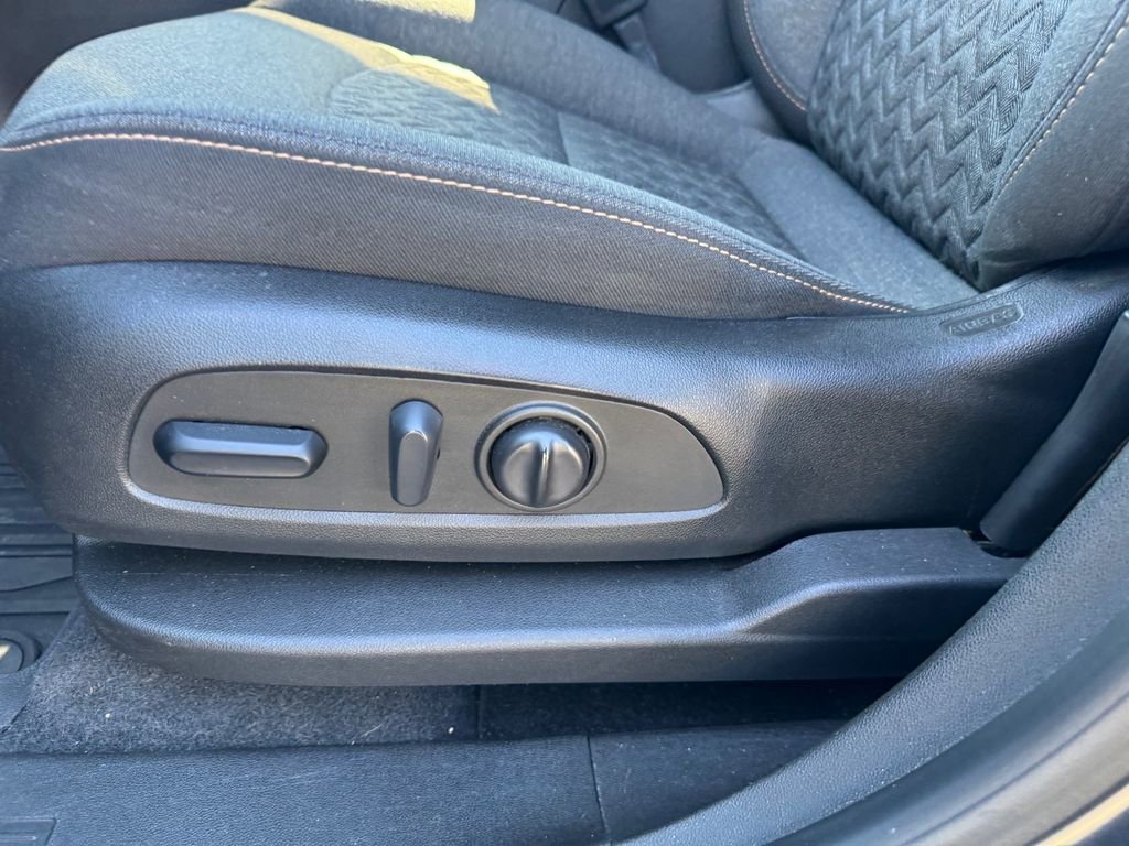 Used 2022 Chevrolet Equinox LT image 15