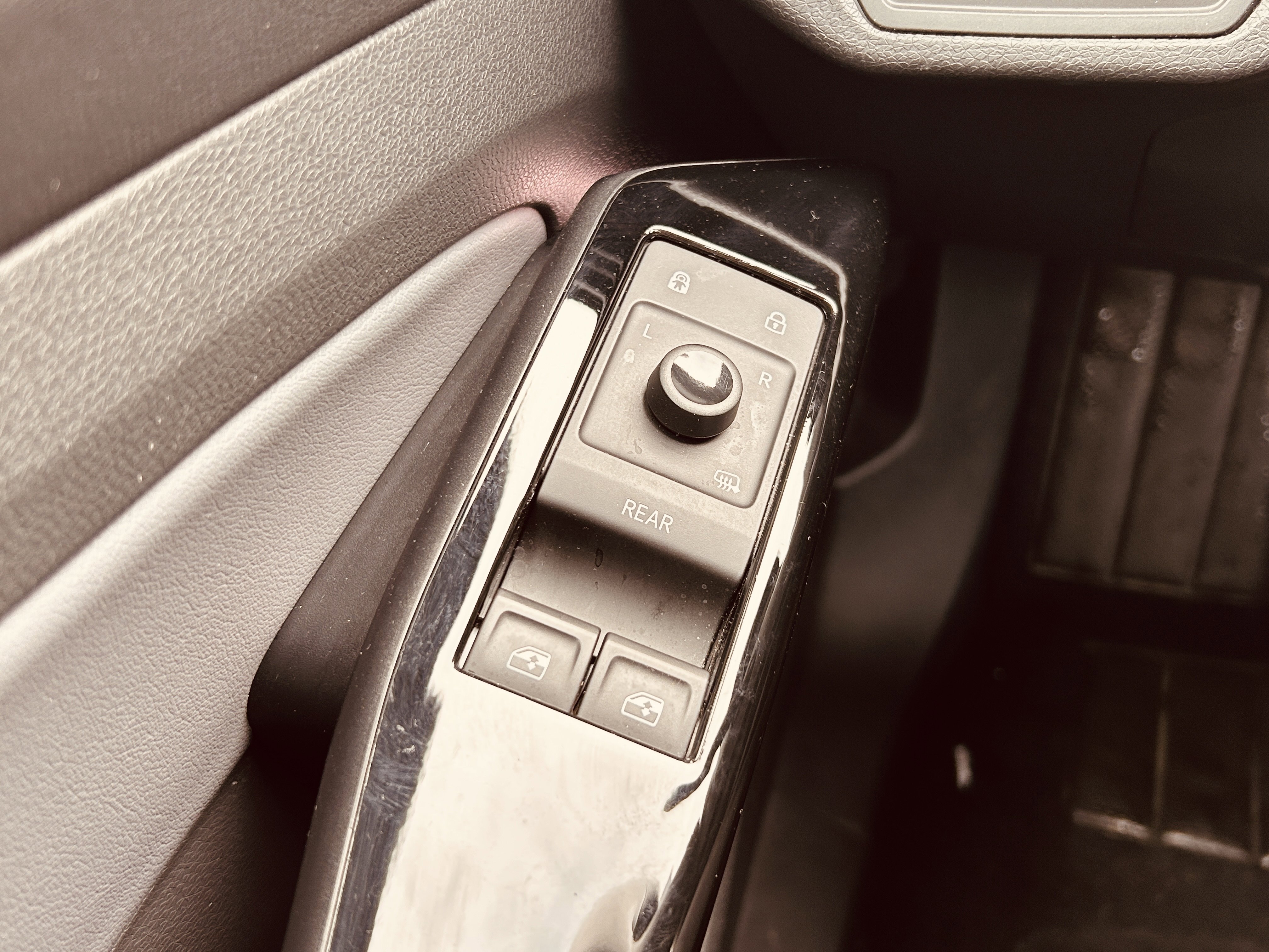 Certified 2021 Volkswagen ID.4 Pro image 17