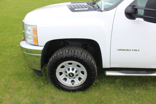 Used 2014 Chevrolet Silverado 3500 W/T AWD/4WD image 14
