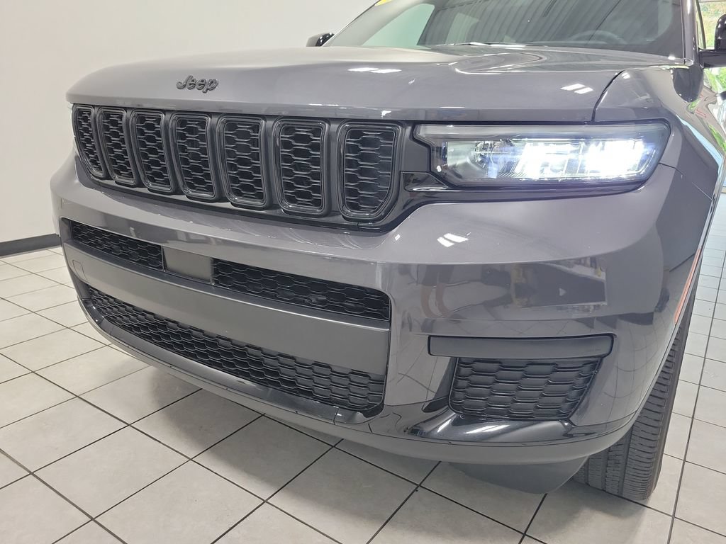 Used 2024 Jeep Grand Cherokee L Altitude AWD/4WD image 29