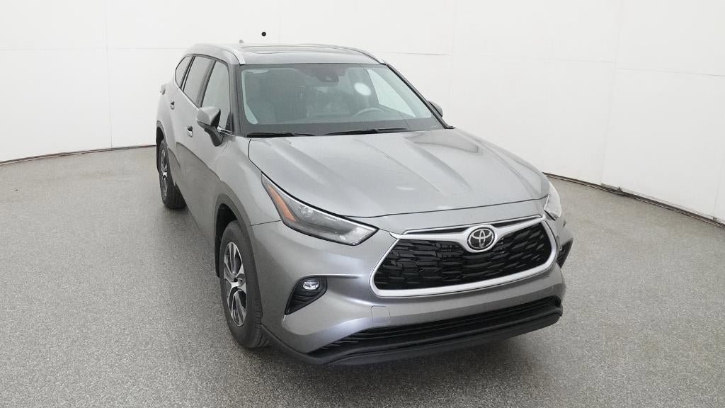 New 2026 Toyota Highlander XLE image 14
