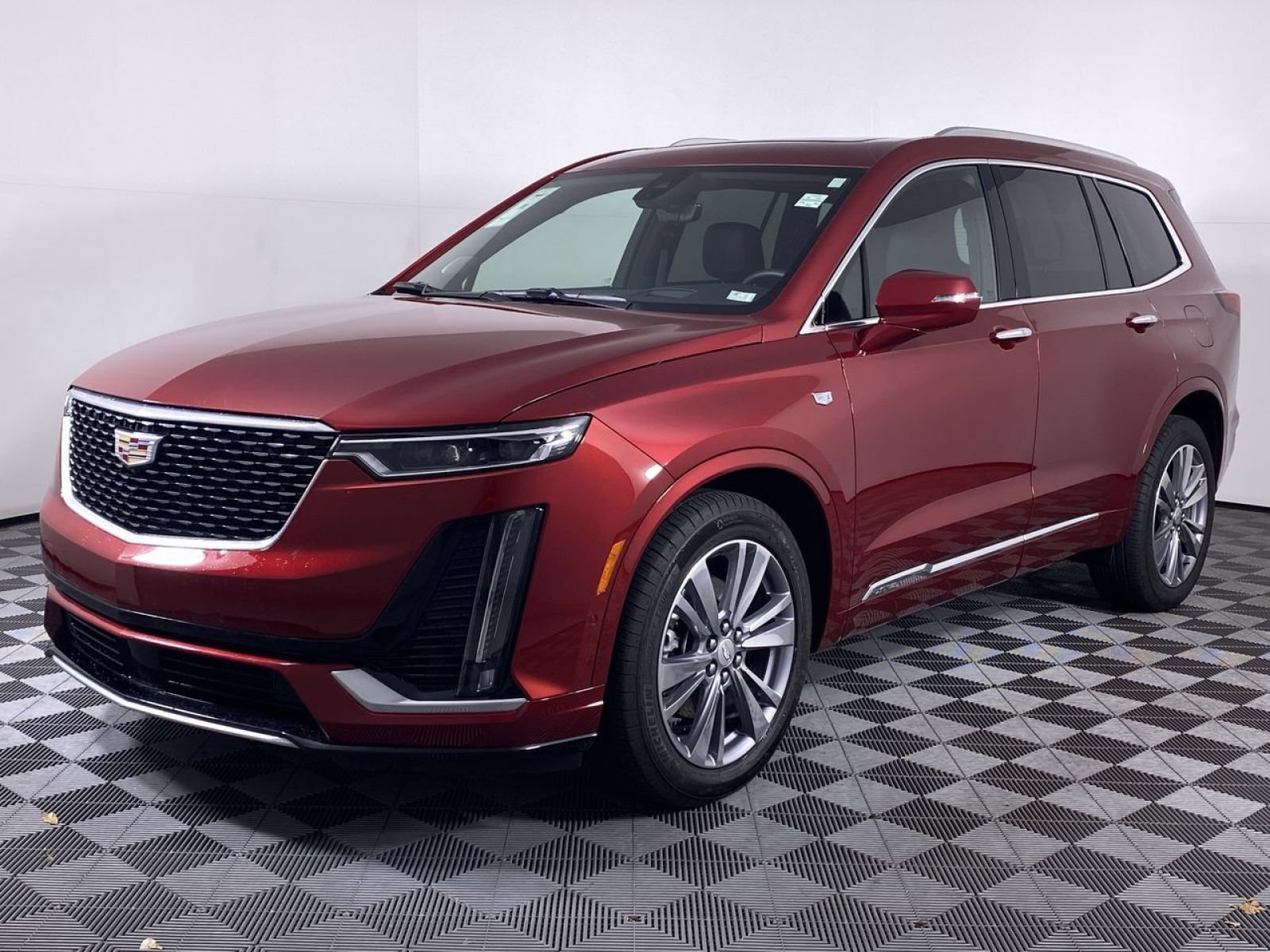 Certified 2025 Cadillac XT6 Premium Luxury w/ Technology Package AWD/4WD image 18
