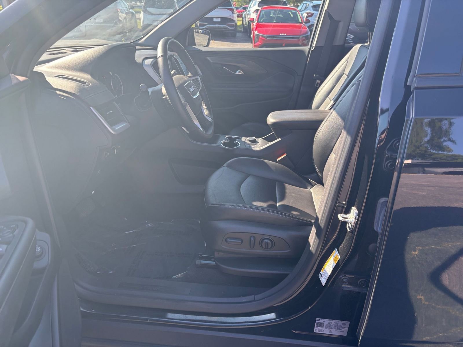 Used 2024 GMC Terrain SLT AWD/4WD image 23