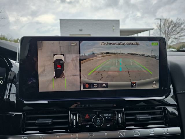 New 2026 Nissan Pathfinder SL image 9