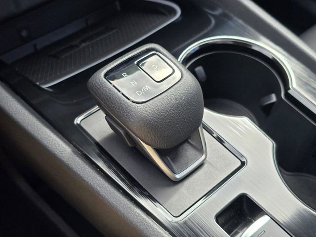 Used 2025 Nissan Rogue SL w/ Tech Package image 41