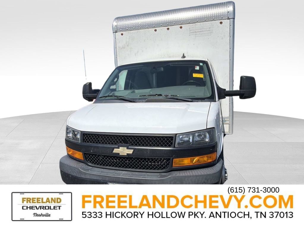 Used 2020 Chevrolet Express 3500 w/ Driver Convenience Package RWD image 6