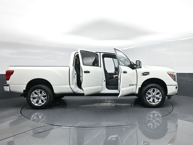 Used 2024 Nissan Titan SV w/ SV Convenience Package image 70