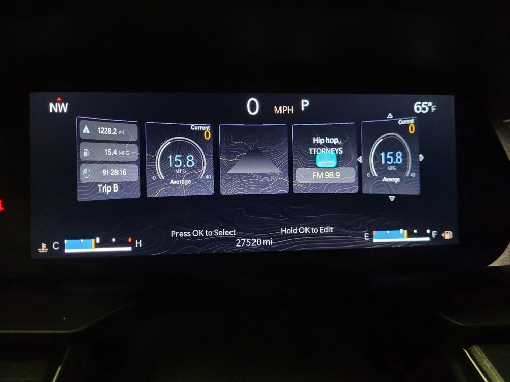 Used 2022 Jeep Grand Cherokee L Laredo w/ Luxury Tech Group I image 23