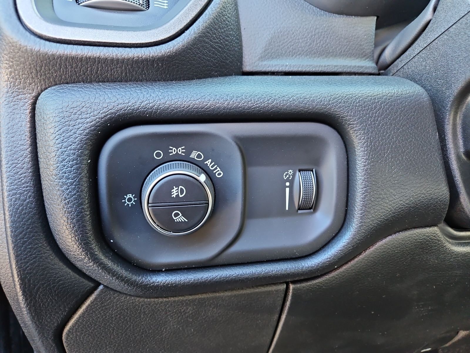 New 2026 RAM 2500 Tradesman AWD/4WD image 23