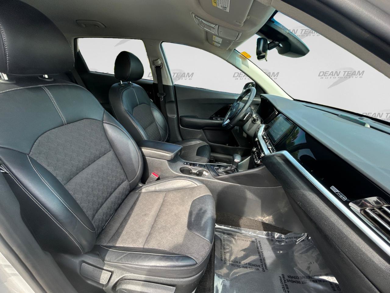 Used 2021 Kia Niro EX FWD image 17