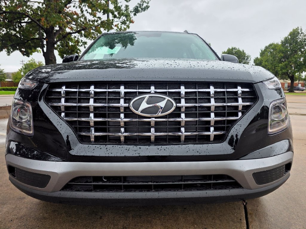 New 2026 Hyundai Venue SEL FWD image 31
