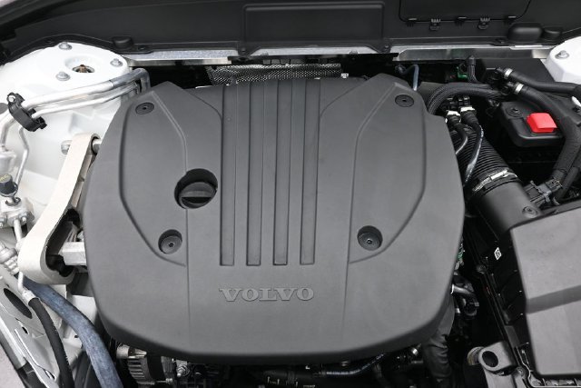 Used 2023 Volvo XC60 B5 Plus w/ Protection Package Premier FWD image 34