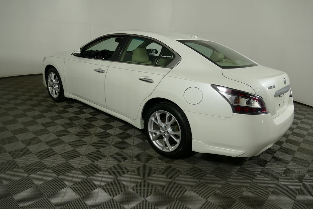 Used 2014 Nissan Maxima 3.5 SV w/ Technology Package FWD image 5