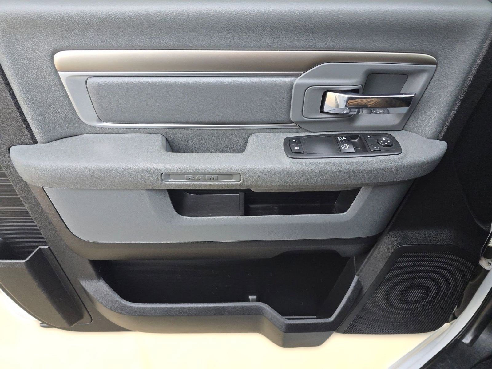 Used 2018 RAM 1500 Express image 10