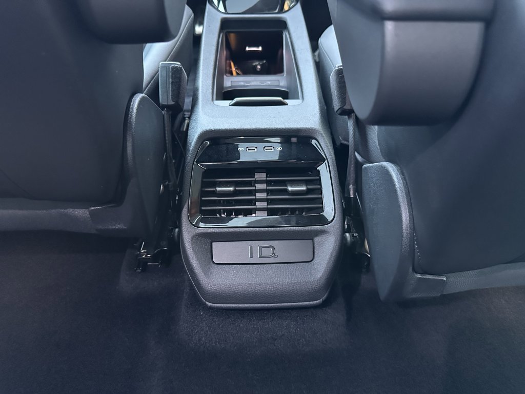 Used 2021 Volkswagen ID.4 1st Edition image 35