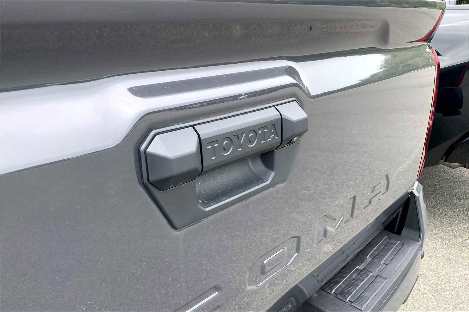 New 2025 Toyota Tacoma SR5 image 15