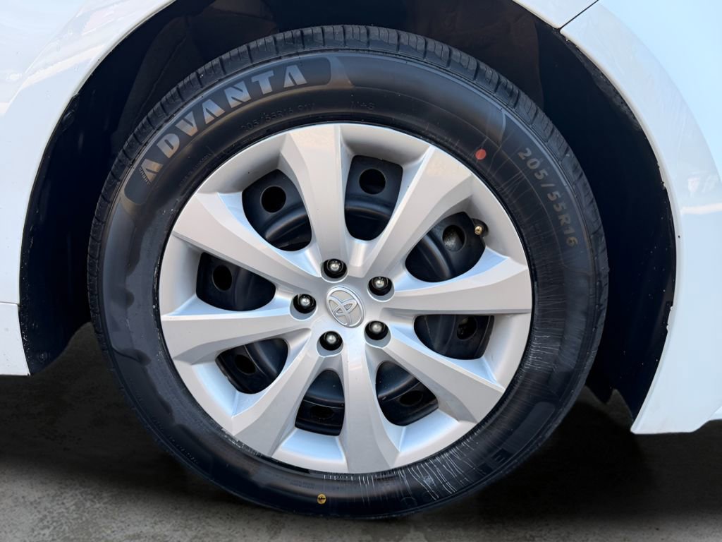 Used 2024 Toyota Corolla LE image 19