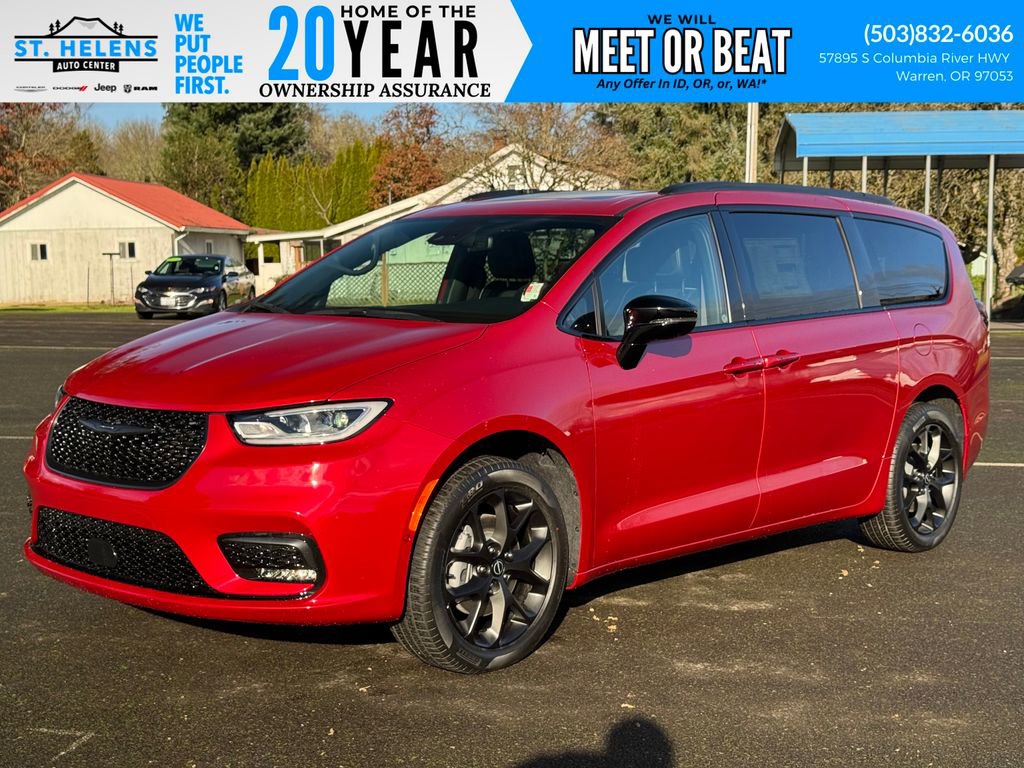 New 2026 Chrysler Pacifica Limited image 1