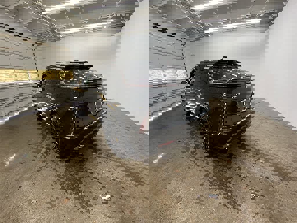 Certified 2025 Cadillac Lyriq Luxury w/ Nappa Leather Package image 4