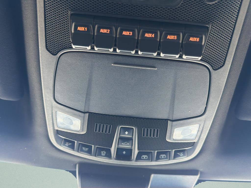 Used 2020 Ford F350 Platinum w/ FX4 Off-Road Package image 26