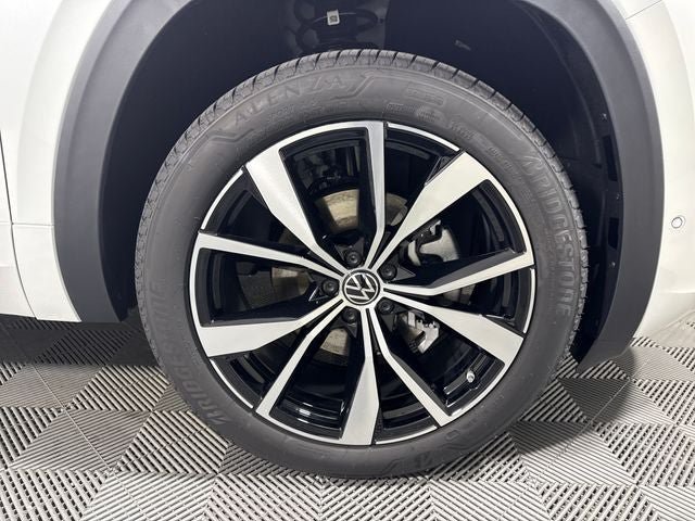 New 2026 Volkswagen Atlas SEL Premium R-Line AWD/4WD image 11