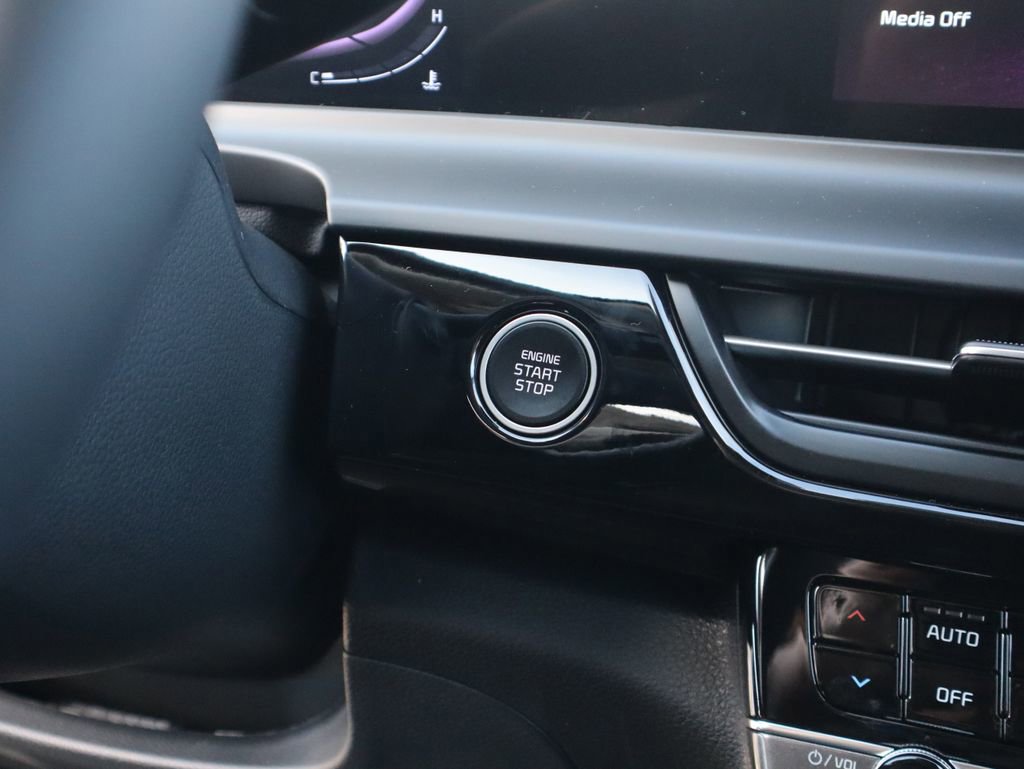 New 2026 Kia Seltos S AWD/4WD image 33