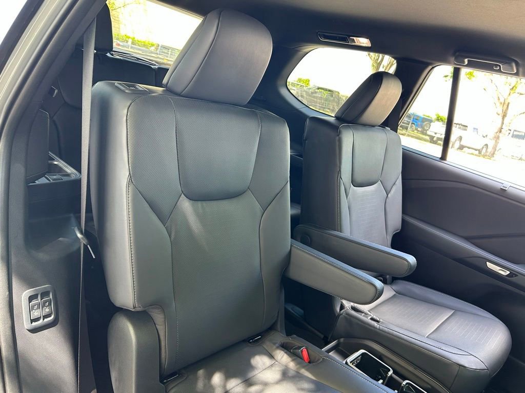 Used 2025 Lexus TX 500h AWD w/ Technology Package image 42