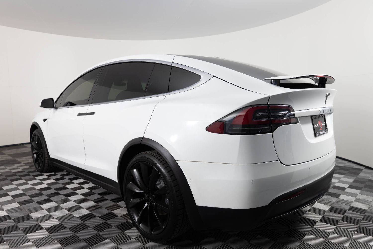 Used 2020 Tesla Model X Long Range image 4