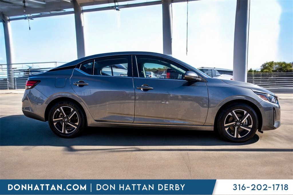 Used 2024 Nissan Sentra SV image 29