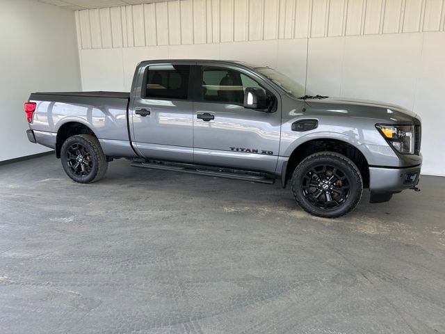 Used 2018 Nissan Titan SL w/ Midnight Edition image 2
