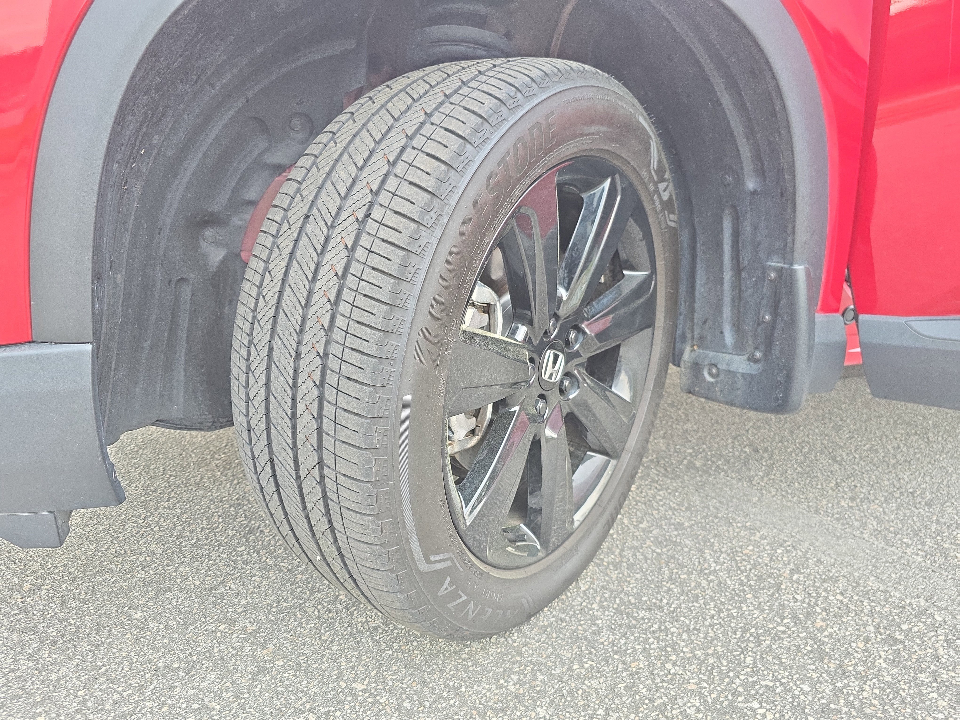 Used 2025 Honda Pilot Black Edition image 29