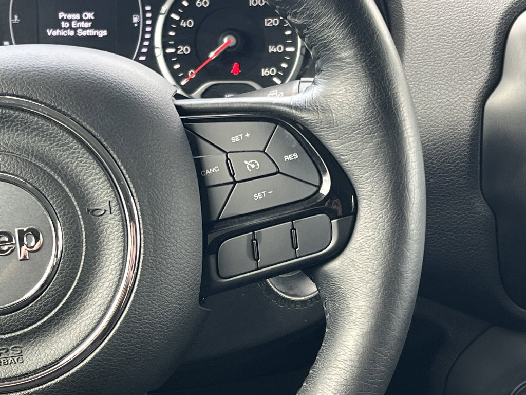Used 2018 Jeep Renegade Altitude image 24