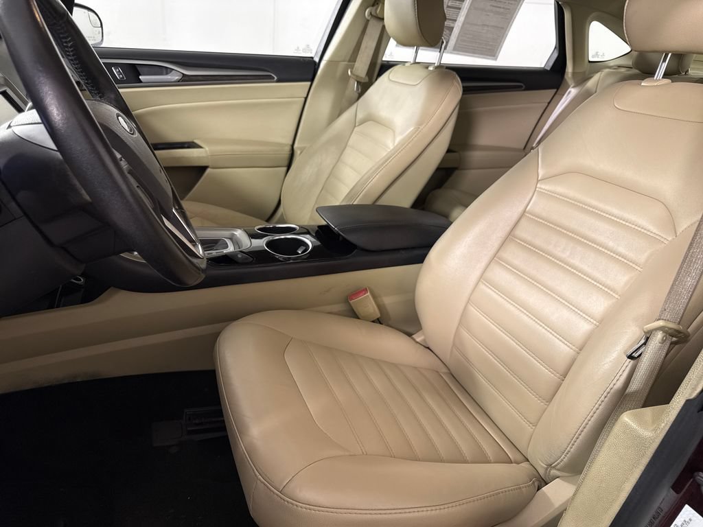 Used 2013 Ford Fusion SE FWD image 11