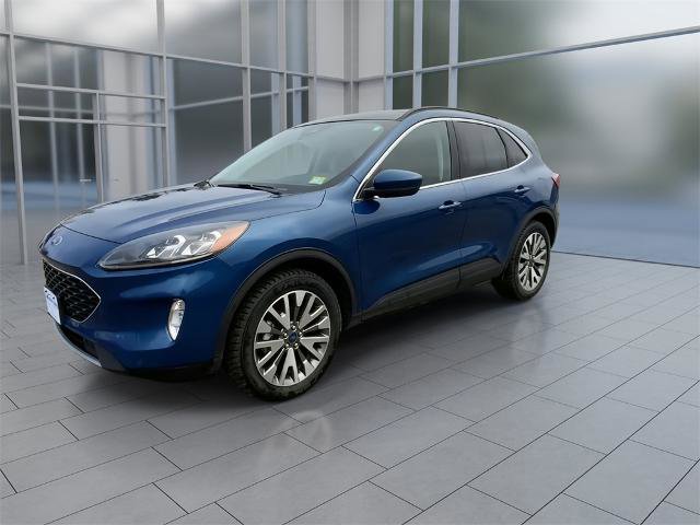 Certified 2022 Ford Escape Titanium w/ Class II Trailer Tow Package image 4