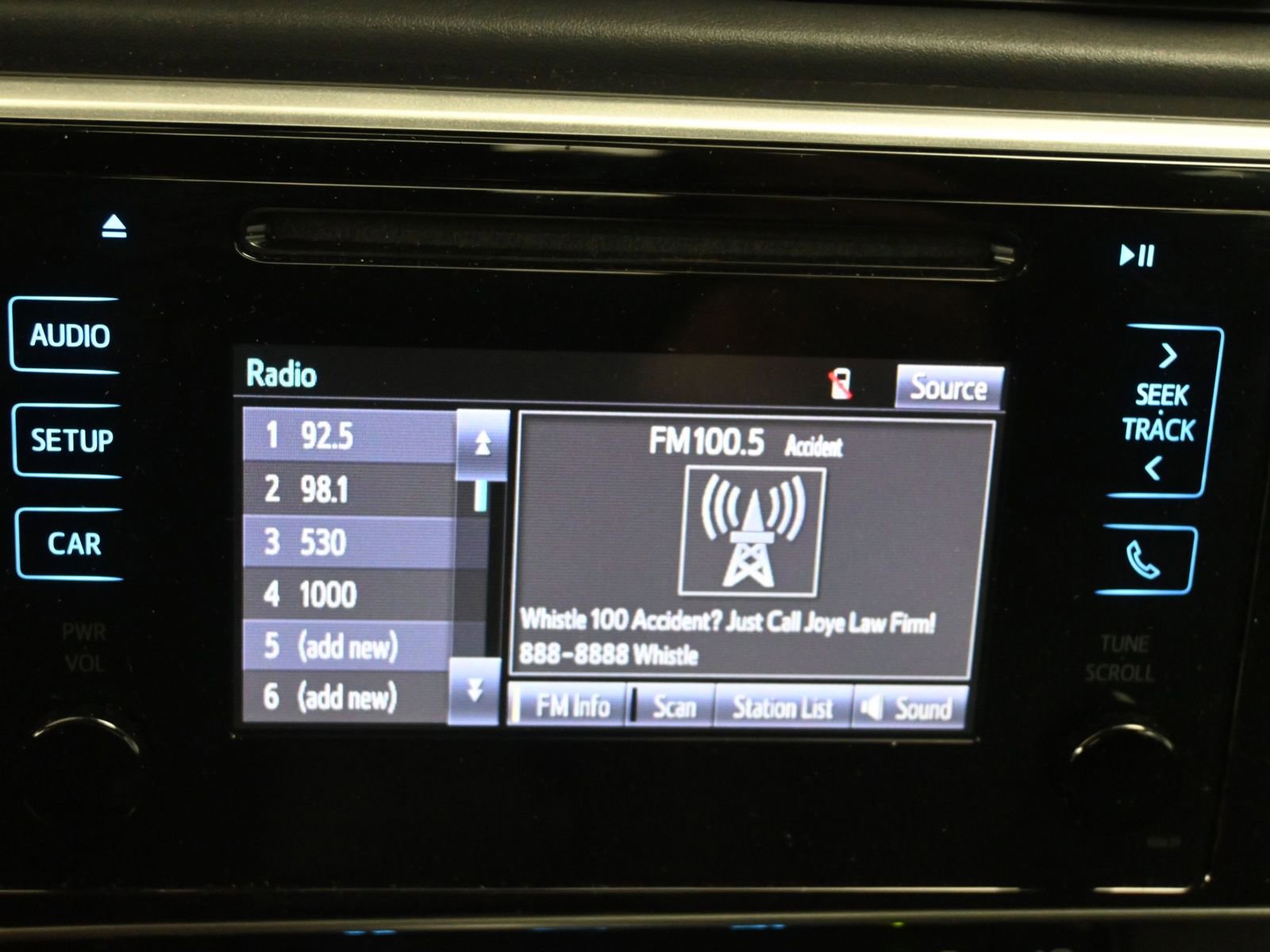 Used 2019 Toyota Corolla LE image 15