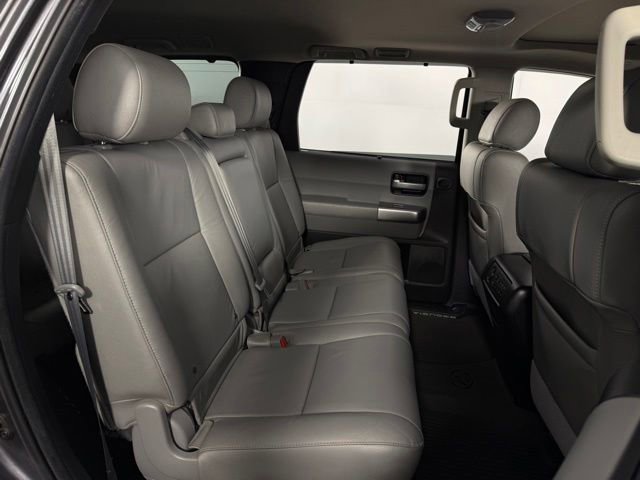 Used 2021 Toyota Sequoia Limited AWD/4WD image 17