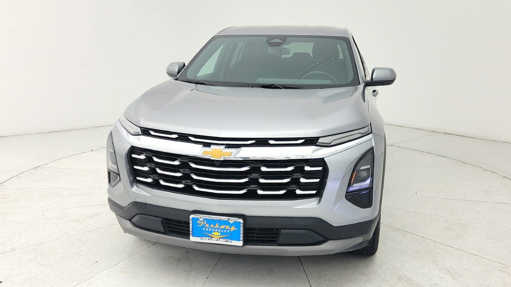 Used 2025 Chevrolet Equinox LT FWD image 2