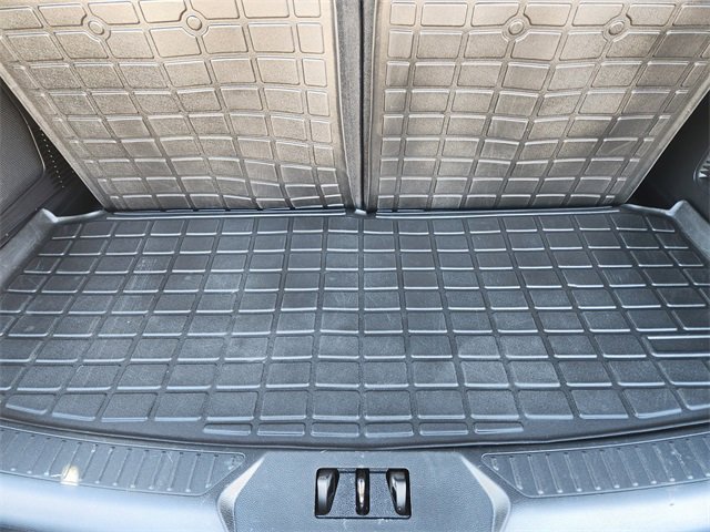 Used 2023 Ford Explorer Platinum w/ Technology Package image 32